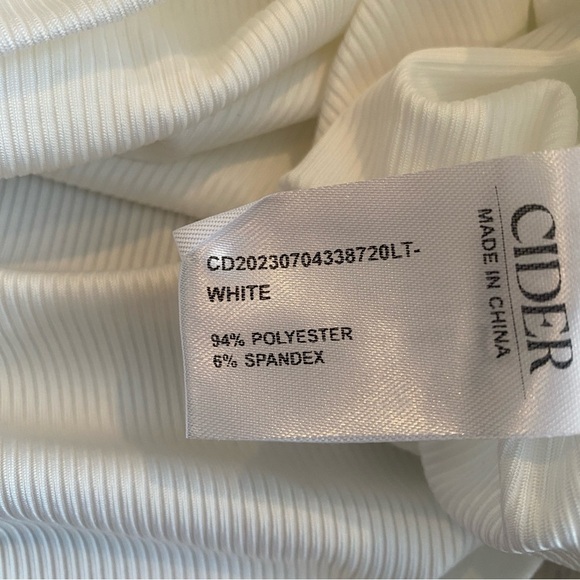 Cider • Bolero Cropped White Top • Size 4x • NWT - Picture 5 of 5